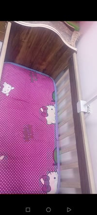 سرير أطفال • مع ملحق