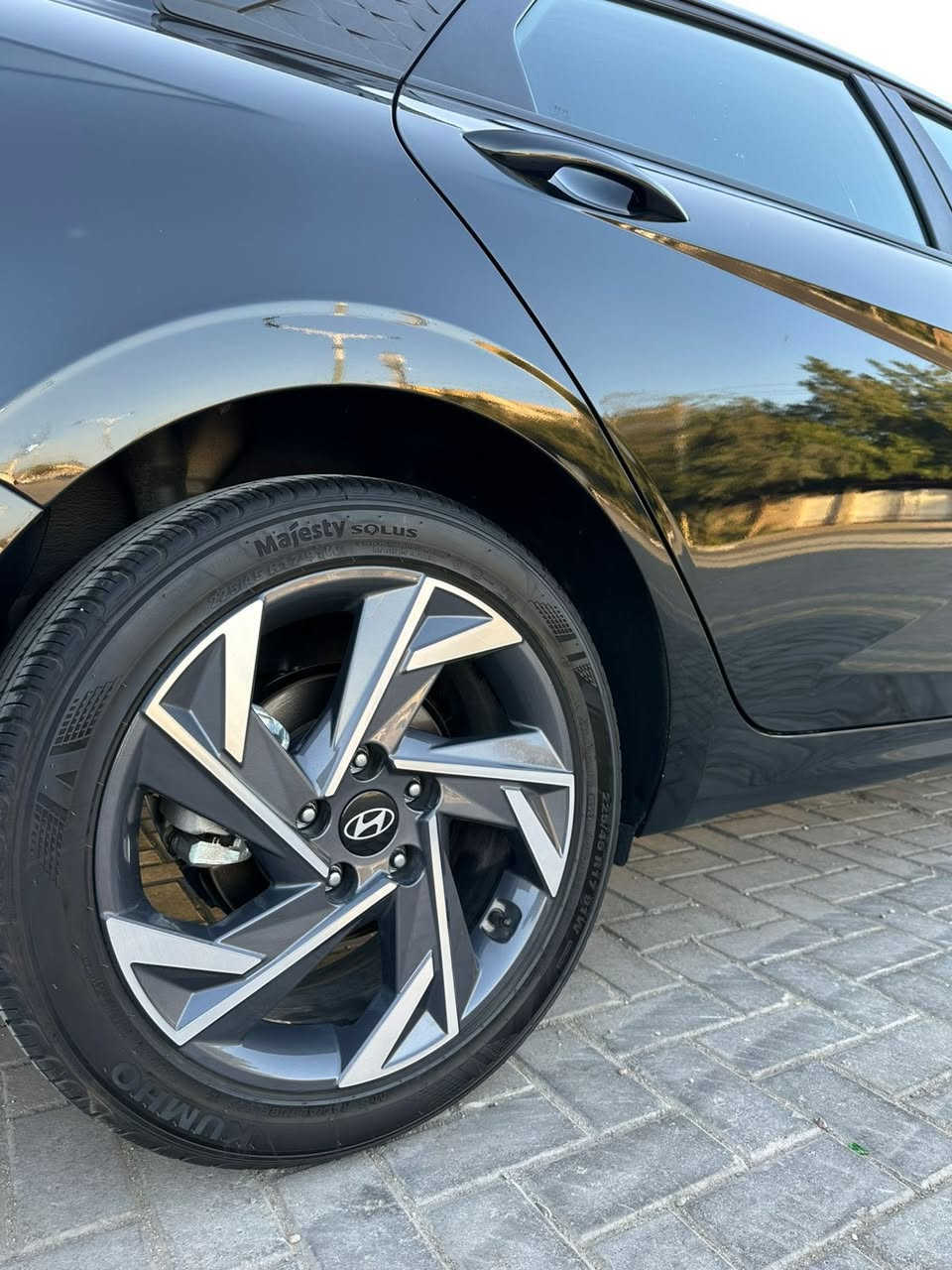 زيرو هونداي ألنترا وارد امريكي موديل 2025 زيرو ))الون اسود
. . (رقم اربيل  دولي ). .تحويل اوكاله 
. (ضرر.بنيد ومدكر سرقة بدون ضربة  ) .
.(باقي مكفول كفالة عامة .  شاصي ولغد وفخذة )
     .كلة بوضع شركة مكفول . 
(مكينة 2.000 دوش ماشية 2.000mi بعدها زيرو بوضع شركة )
(جديدة سيارة جاهزة من كلشي  سيارة وكاملة)            
  ( فول موصفات عده .الفتحة شاشة دجتال
  (موصفات معروفة )
سعرها  162$ وبيها مجال 
العنوان .البصرة .المعقل 
.رقم هاتف. (***********
