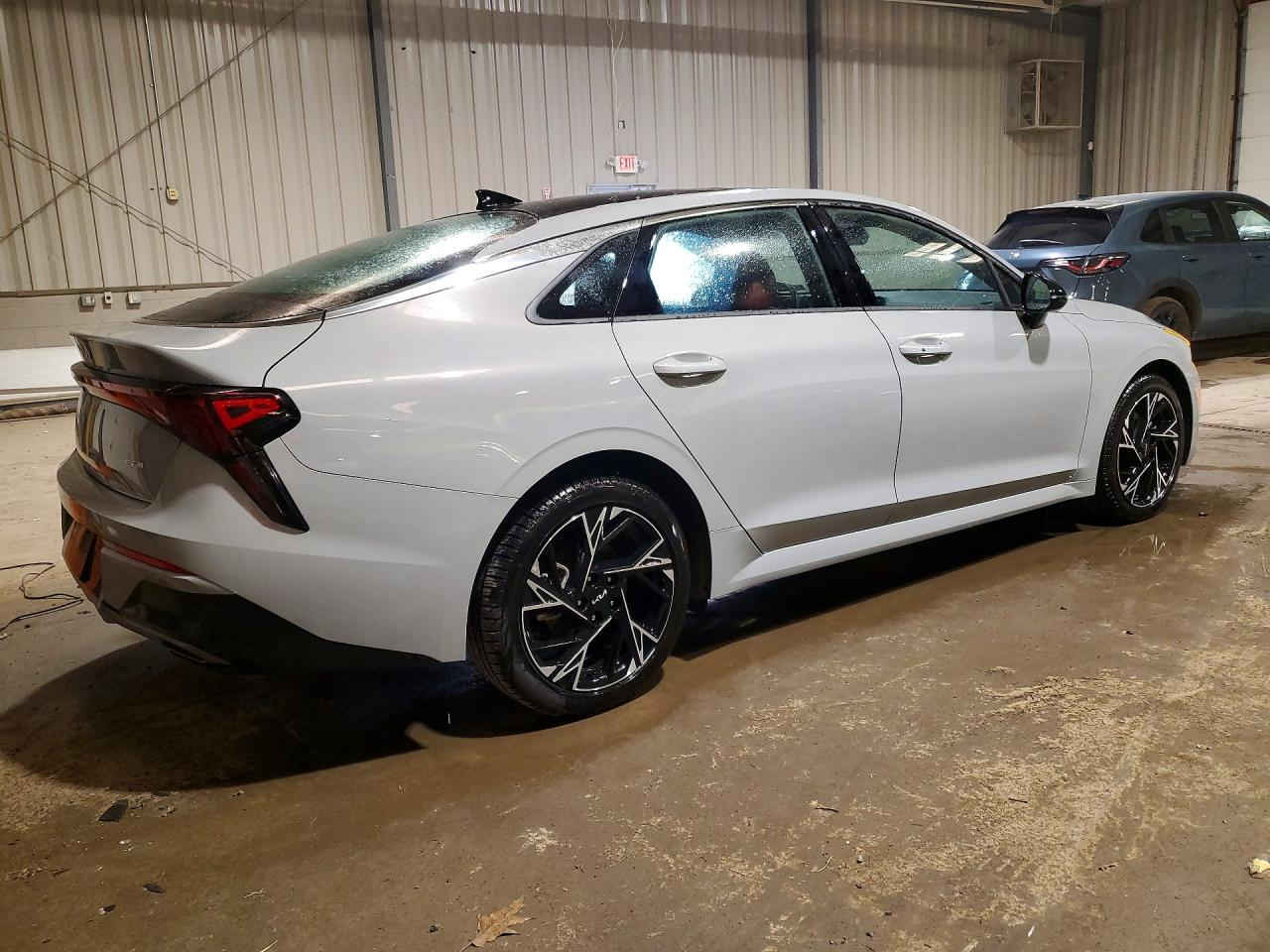 ⭐️ #شركه_العقبه_للمزادات ⭐️
🕔موعد المزاد:  10 / 6 / 2026 
🚗 السيارة: 2025 KIA K5, Gt Line
⚠️ الضرر الرئيسي:  تخريب داخلي
↔️المسافة:  4.000 ميل
🔲 المحرك: 2.5L, 4
1-50728466
,
لاتوجد اضافه على السيارات الهايبرد 
اسعار النقل مخفضة لاتوجد اي اضافات بعد الاتفاق
شحن الى جميع المنافذ الحدودية 
  تقرير كارفاكس مجاني
للمزيد من المعلومات يرجى الحضور الساعة الرابعة مساءآ الى مقر الشركة الكائن في بغداد- حي البنوك شارع الجسر مجاور مطعم طاووق البنوك مقابل مجمع اليزن 
للاستفسار المبيعات⬇️
📞 ***********
📞 ***********
‏ ‭***********‬📞
📞 ***********
.
#fyp 
#شركه_العقبه_للمزادات
#copart #iaai #سيارات #مزاد #كيا #هونداي #جيب #نيسان #شحن #تخليص #تعقيب #ام_قصر #العقبة #جبل_علي #شراء_سيارات #كوبارت #منهايم #تصليح_سيارات2026 #مزادات #للبيع
#موديل2024  #موديل2025 #موديل2026
