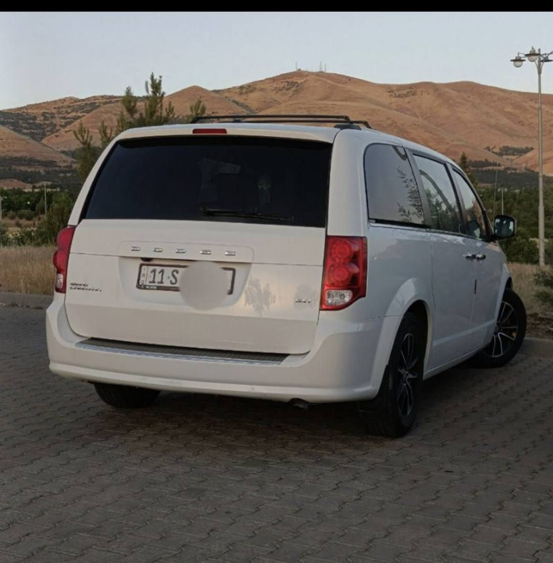 🚐 سيارة دوج كرفان 2020 سياحية للإيجار مع سائق
تتوفر سيارة Dodge Grand Caravan 2020 حديثة ونظيفة لخدمات السياحة والسفر داخل العراق.
✅ تتسع لـ 7 ركاب ✅ مكيفة بالكامل ✅ مقاعد مريحة ومساحة واسعة للأمتعة ✅ مناسبة للعائلات والوفود السياحية ✅ رحلات بين المحافظات والمواقع السياحية والدينية ✅ سائق ملتزم وخبرة في الطرق
أسعار مناسبة وخدمة مريحة وآمنة على مدار الساعة للحجز والاستفسار: ( رقم الهاتف ***********
