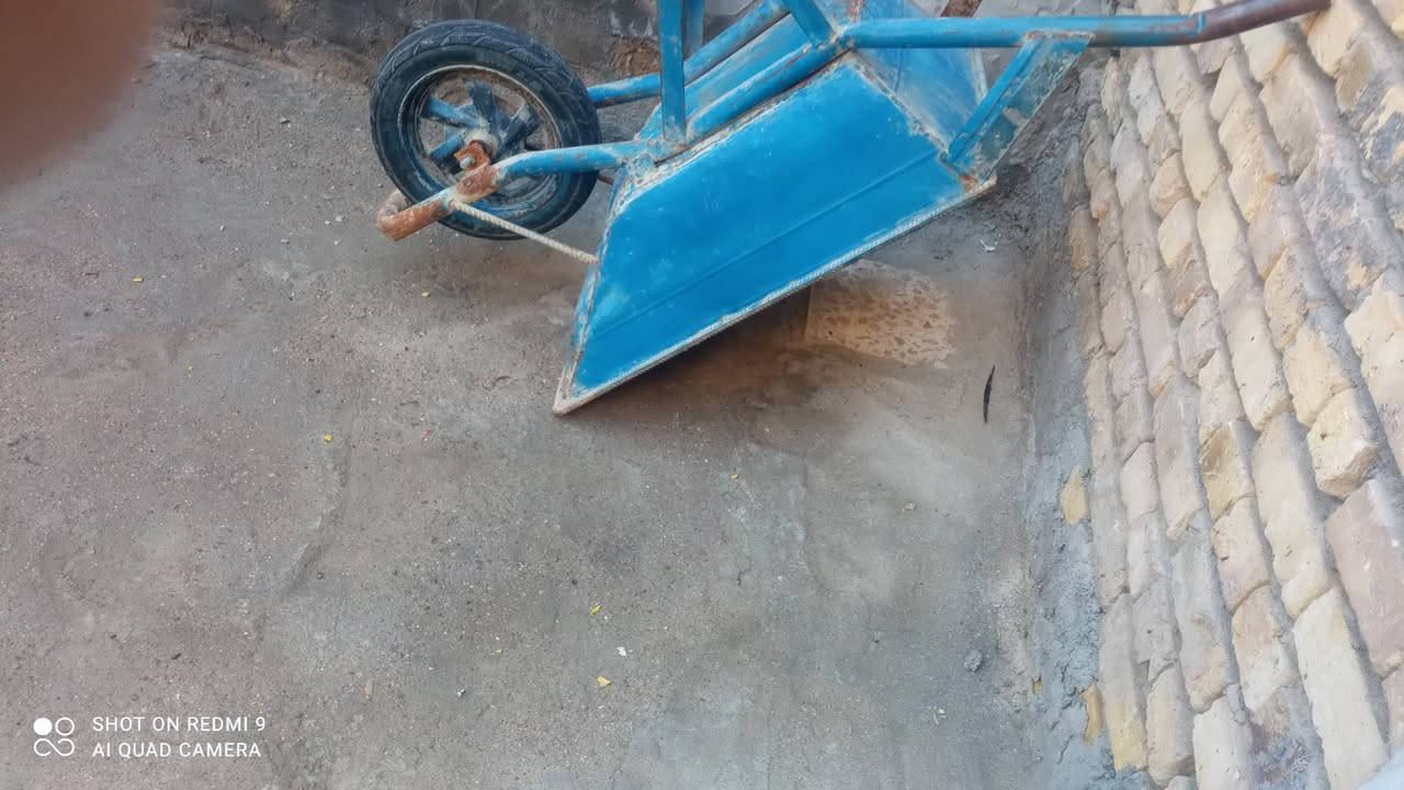 عربانه للبيع السعر 25اليريدها يتصل ***********
