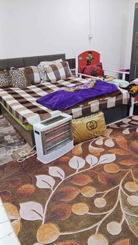 بيت للبيع 100متر غرفتين ودوانيه ومطبخ وطارمه وهول وغرفه جبيىره فوك وسط...