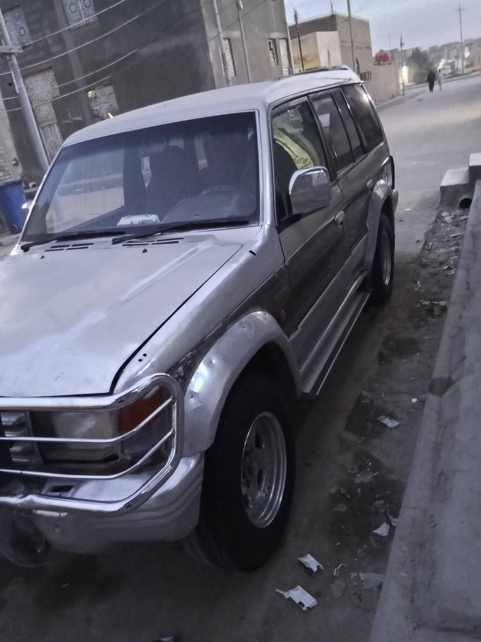 سلام عليكم جيب باجيرو للبيع موديل (91) محرك ثنين ونص بطة مكينة جديدة الكير بي ضعف سيارة جاهزة وحلوة سعر (33)رقم نكليزي بابل سنوية 2030عنوان ناصرية مركز مدينة رقم الهاتف ( ***********)
