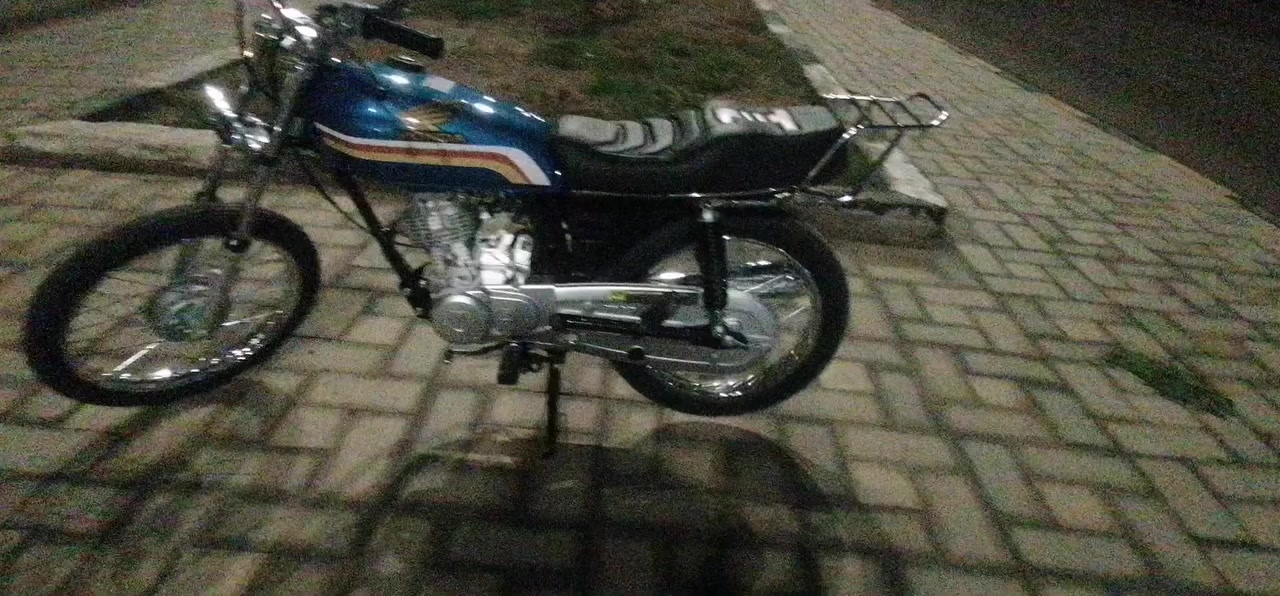 سلام عليكم شباب دراجه مكفوله من كلشي ماصارله شهر من معمره مسحوكه كامله ✈️مكان عواشه سعر خاص ***********
