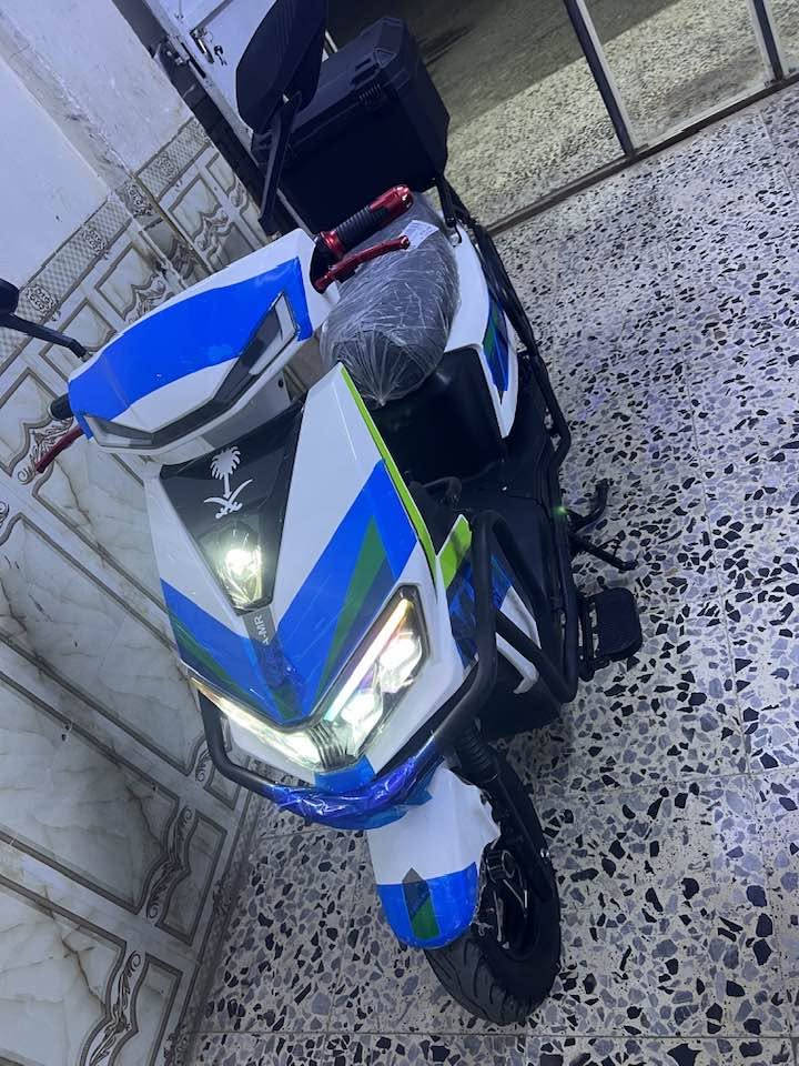 البيع موطور شحن سكنس بعده جديد مستخدم شي قليل موطور جاهز كامل على فحص موديل26 بي نظام بك دبل شاره كله شغال 6بطاريات كبار على فحص ألون مميز سعر 600بي مجال مكان الرمادي التأميم لاتصال على رقم هاتف ***********
