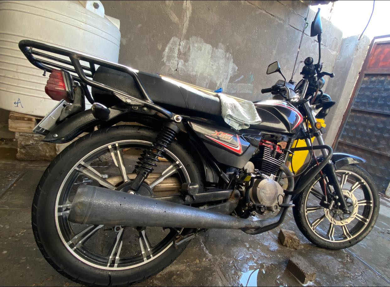 اللهم صل ع محمد وال محمد
شننك للبيع موديل 2023 طالعه ب 2025 شهر السابع 
رقم وسنويه بأسمي شرط التحويل 
دراجه جاهزه للأخير مانقصها شي 
مكينه ممفتوحه ومماشيه هواي الدراجه 
مكان بصره قبله سعر خاص 
للتفاوض ⬇️📞
هذا رقمي بي واتساب ***********
