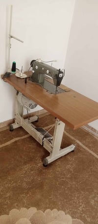 ماكينة خياطة • حالة ممتازة • السليمانية