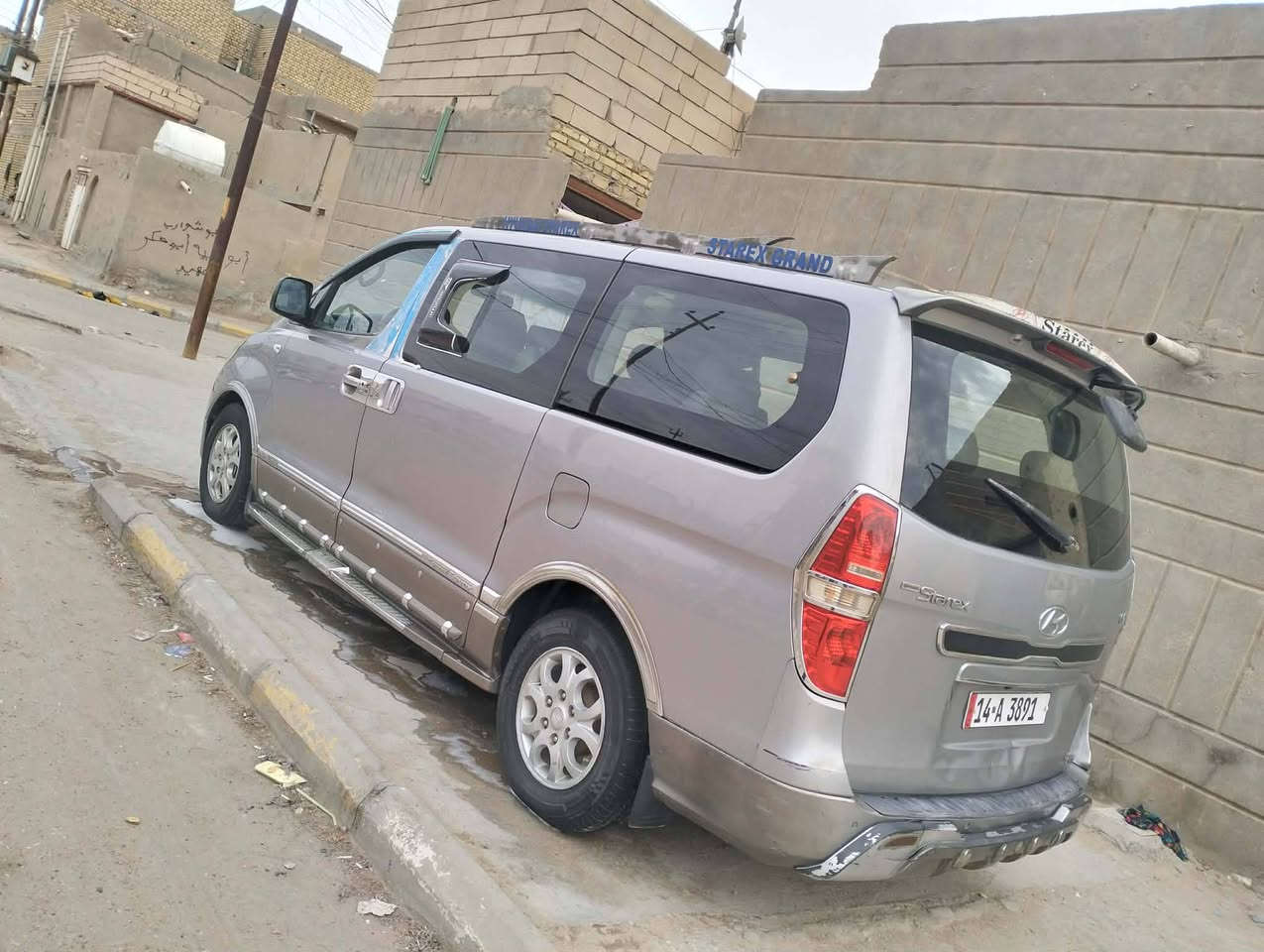 سلام عليكم ستاركس للبيع موديل 2011 مكفوله قبق جنطه تبديل اصلي كير عادي مكينه كير حداد تخم تاير تبريد جاهزه
خطه ناصريه نجف مكان ناصريه ‏‪***********‬‏
