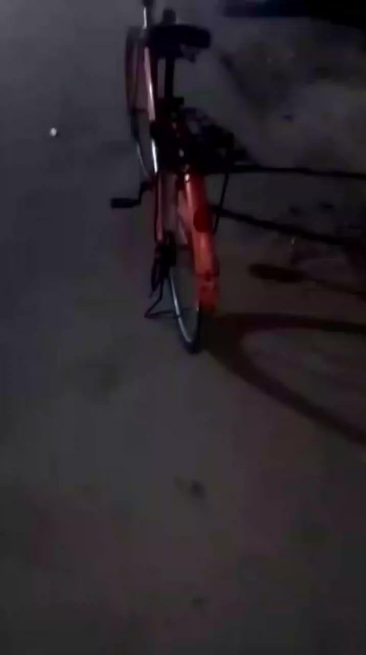 بايسكل مستعمل للبيع 

السلام عليكم ورحمة الله وبركاته

بايسكل مستعمل للبيع نظيف، 
فقط يحتاج تصفية ويل امامي. 
غراض كامله ما يحتتاج شي

السعر: 90 الف وبي مجال 

المكان📍: الشطرة: شارع الحولي


**إذا كنت صاحب هذا الإعلان وتريد حذفه لأي سبب، رجاءا أرسل رسالة إلى الدعم الفني**