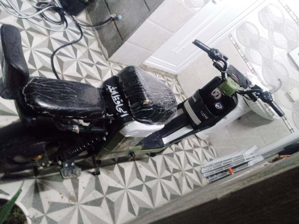 دراجة R10 البيع مديل ٢٠٢٥ دراجة بطاريات جديد قبل سبوع شادهن  سعر ٣٧٥ بيها مجال 
استفسار *********** بي وتساب بغداد حي الجهاد مكاسب
