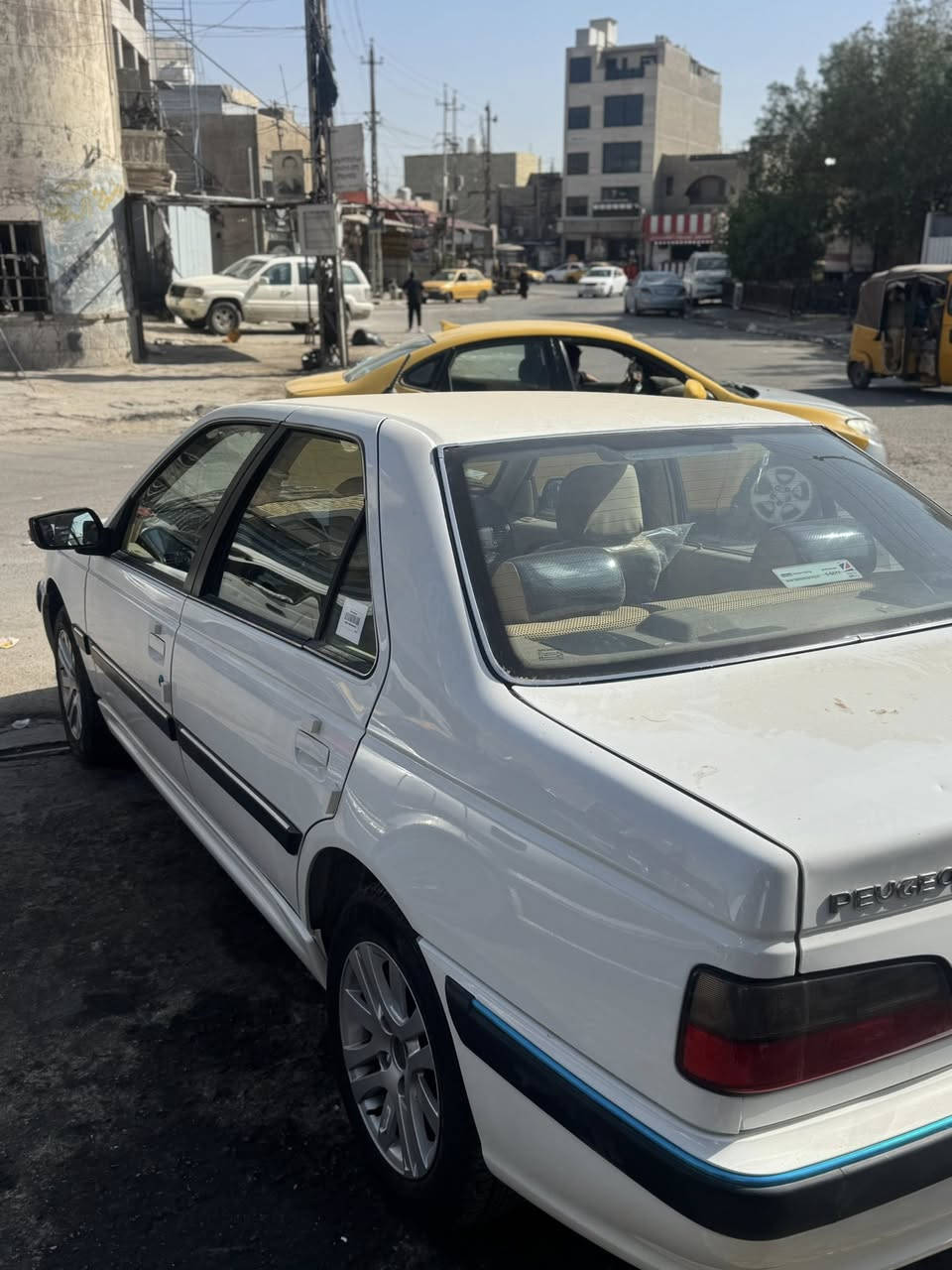 سلام عليكم بيجو بارص ٢٠٢٥ ماشية ٤٠٠٠ كيلو كفالة عامة دوشمة عام السعر ٩٠ بيها مجال موقع السيارة بغداد الجديدة 
***********
