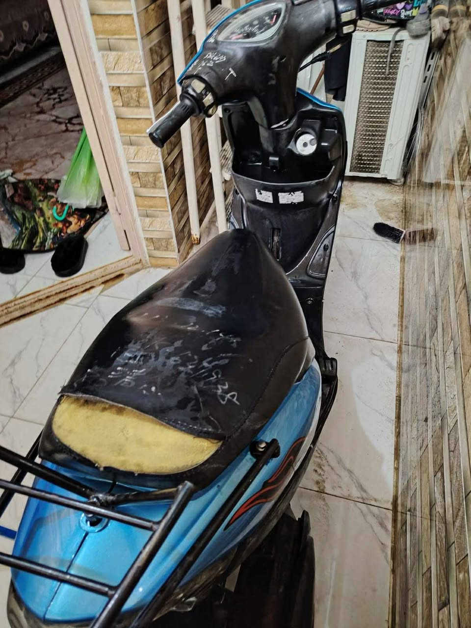 دراجه ماكس نظيفه للبيع صار شهرين من ماخذيهه السعر ٦٥٠ /***********
