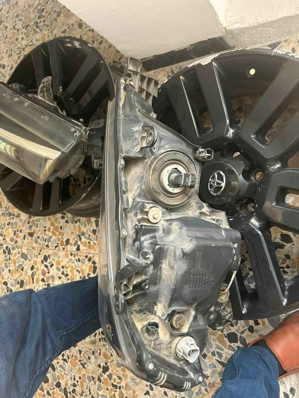 السلام عليكم توفرت دوسات فور رنر
لايت اصلي وكالة جهت السايق زنون اصلي 350$

بك لايت اصلي جهت اليمين 150$

دوسات اصلية SR5 TRD السعر 200 الف


**إذا كنت صاحب هذا الإعلان وتريد حذفه لأي سبب، رجاءا أرسل رسالة إلى الدعم الفني**