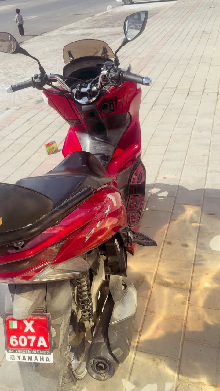 سلام عليكم 
PCXجيل الثاث لبيع
دراجه مكفوله 
دراجه نضيفه وحلوه ولونه مميز
السعرر 15 ورقه وبيه مجال 
العنوان بغداد مدينت الصدر 
الرقم ***********
