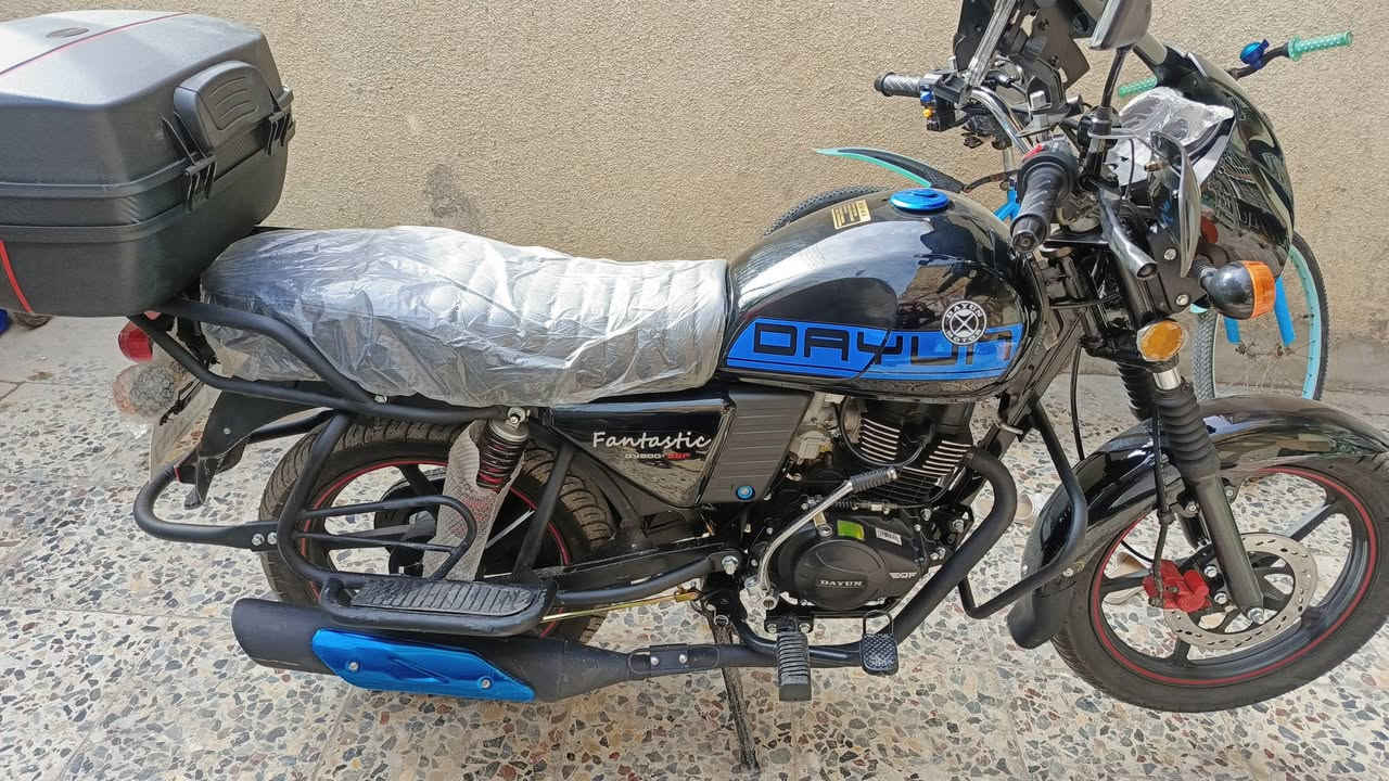 للبيع دايوان شكل جديد موديل 26بعدهي على سحك اورق سكنر مكان بغداد الحسينية رقم الهاتف ***********
