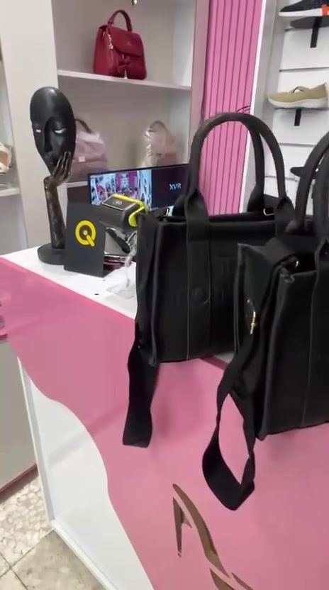 جربي بضاعتنا بالبيت 
✅ ما عجبك القياس او اللون؟ بدليها بنفس اليوم 
✅ طلع بيها عيب خياط او جلد؟ رجعيها واخذي فلوسك كاملة 
✅ بدون نقاش. بدون عذر. بدون زعل 

ليش نسوي هيج؟ 
لان واثقين 100% ببضاعتنا، وثقتك عندنا اهم من الفلوس @
العنوان @ بسمايه قرب ماركت زاد الخير


**إذا كنت صاحب هذا الإعلان وتريد حذفه لأي سبب، رجاءا أرسل رسالة إلى الدعم الفني**