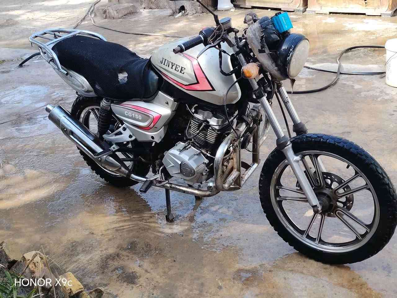 السلام عليكم دراجه بانده للبيع الهندر مكسور من الشفت مالته بيهه خيط بخار قليل أوراق كامله المكان المقداديه ناحيه الوجيهيه السعر راسلني خاص وتدلل


**إذا كنت صاحب هذا الإعلان وتريد حذفه لأي سبب، رجاءا أرسل رسالة إلى الدعم الفني**