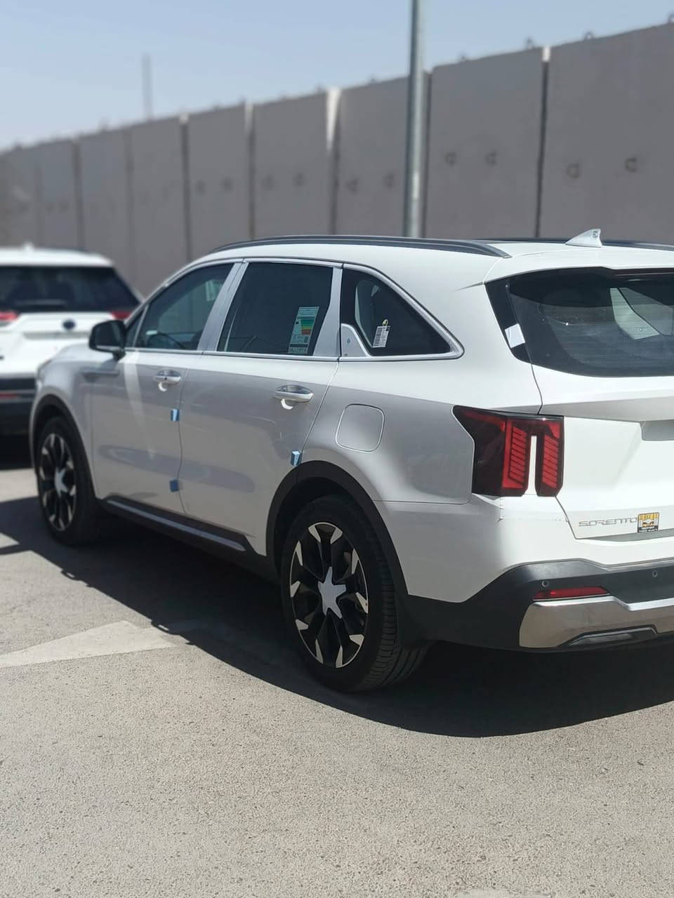 سلام عليكم 
سيارة سورنتو 2025 ماشيه 7000مكفوله كفاله عامه و خليجيه طالعه من شركه باركود 
 مواصفات 
رقم بغداد بسمي 
بانوراما 
دبل كامره خلفي 
ويل 20
داتا شو 
اناره محيطيه متعدده الالوان 
لايت زنون عالي ناصي
لايت خلفي امامي LED
 بعده وضع الشركه سياره 
كير ماوس
كشنات كهربائي
هندبرك دكمه 
وضعيات قياده 
مساعده منحدرات 
جنطه كهرباء
تشغيل عن بعد 
بردات خلفيه
شاشه متصل 
دوشمه جلد مخلفه ارضيه وكشنات 
شاحن وايرلس 
كيجات متغير الكتروني وعادي
نقطه عمياء
شاشه لمس متغير التحكم 
ستيرن فول تحكم
7راكب
الاناره الداخليه LED
دخول بصمه ذكي
حساس امامي
حساس خلفي
قبضات الباب الالمنيوم 
مري شفط
حاملات اكواب 
جام 4 AOT
جام على بصمه يصعد وينزل 
تشغيل عن بعد..
.
مكاني كربلاء 
***********
 الاستفسار عن هاذ الرقم
