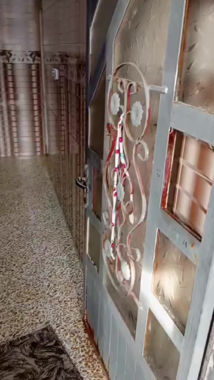 دار للبيع
العنوان كوكجلي الرابعة قرب مدرسة الشفق 
مساحة الدار 125متر 
لمعرفة السعر والتفاصيل الاتصال على الرقم 
***********
