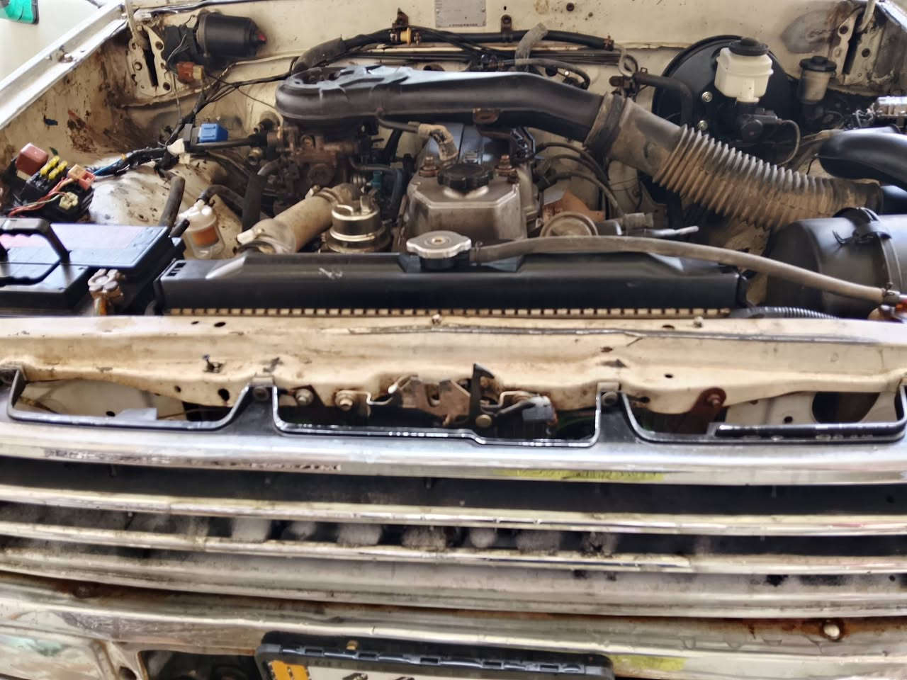 السلام عليكم
بيكم تويوتا مديل 88 محسن
تحويل مباشر 
رقم بغداد دولي 
محرك كروسيده 5 كير 
سنويه ل27
انكليزي
مكاني بغداد 
***********
***********
