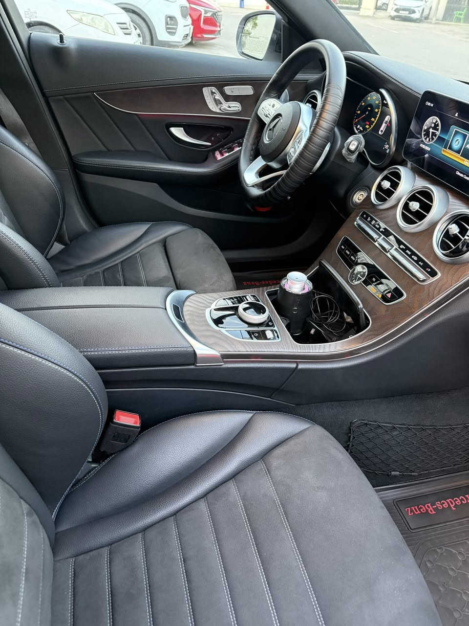مرسيدس C300 2021 kit amg ابيض

هيكل (AMG)بلادي شركة.

النسخة الرياضية 

السيارة جديدة جداً جداً بحالة الشركة بعدها 

مكفولة كَير مكينة صدر بدي شخط مابيها 

فقط ضرر امريكا قطعة وحدة باب خلف السائق ورصعة بالتحميل بالجاملغ الخلفي سويتها بارد  

بدون ايرباك بدون دواخل 

كلشي ممبدل بيها 

مغلفة ppf كامل 

فول مواصفات

المحرك//2.0لتر توربو -4سلندر

كشنات جلد

بانوراما  

شاشه كبيره

نظام ملاحة (Navigation)+(Car play)..

داخل صاج ملكي

داخل لدات(الوان)

كامره خلفيه دواره

سستم سماعات برومستر

كشنات  مقاعد جلد اسود  وشماوا ودشبول مطعم بالصاج 

كشنات كهرباء و كشنات الامامية تدفئة مع نظام خزن (ميموري

أنارة محيطية (64لون)

رادار امامي

رادار خلفي

نقطه عمياء

بصمة تشغيل

بصمة ابواب

صندوق كهرباء

لايتات ليد (٨عدسات)+بك لايت ليد

شحن وايرلس(Auto).

بك لايت ليد

سستم سماعات برومستر.

تقرير كار فاكس موجود

سونار موجود

ماشية 22 الف كيلوا متر  

مرقم اربيل رقم الجديد سنوية جديدة وبأسمي

مكان السيارة بغداد

سونار موجود

للاتصال ***********
