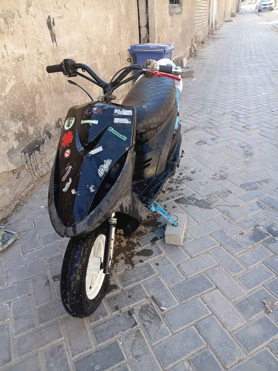 السلام عليكم للبيع درجه ماكس عدله مال لعب  مكينه    و معدل ابيع كوم حديد تجي تحمل وتروح شغله ٢٧٥ وبيه مجال مستعجل على بيعه  مكاني بغداد الشعب ***********
