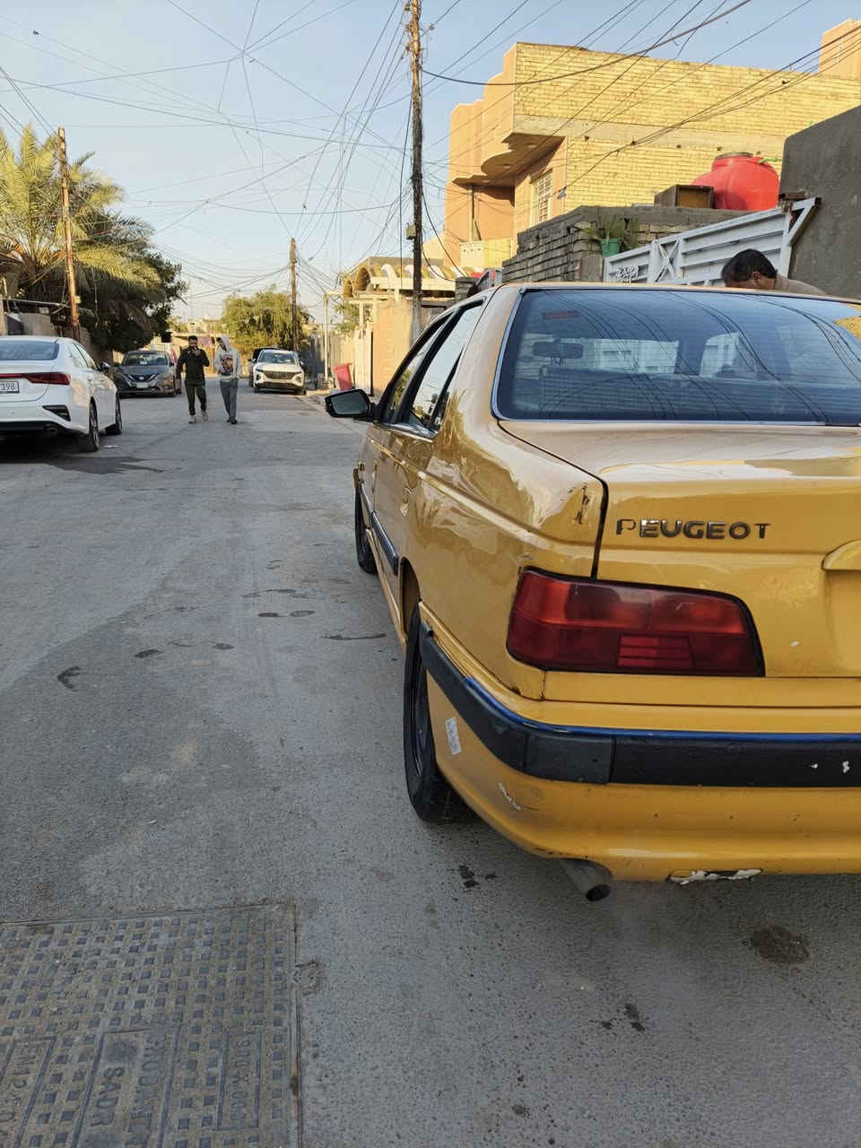 سلام عليكم سيارة بيجو بارص سيارة موديل 2015 سيارة حلوة ونضيفة سعر 45وبيهة مجال 
رقم لهاتف 
***********
