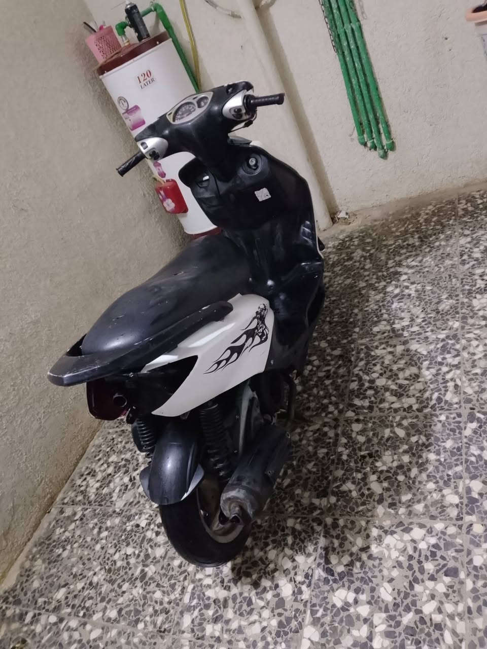 200 وبيهة مجال سكنس نثيه 140  بيهة كلج امامي مكاني بغداد احتاجيت فلوس واريد ابيعهة ضروي ***********
