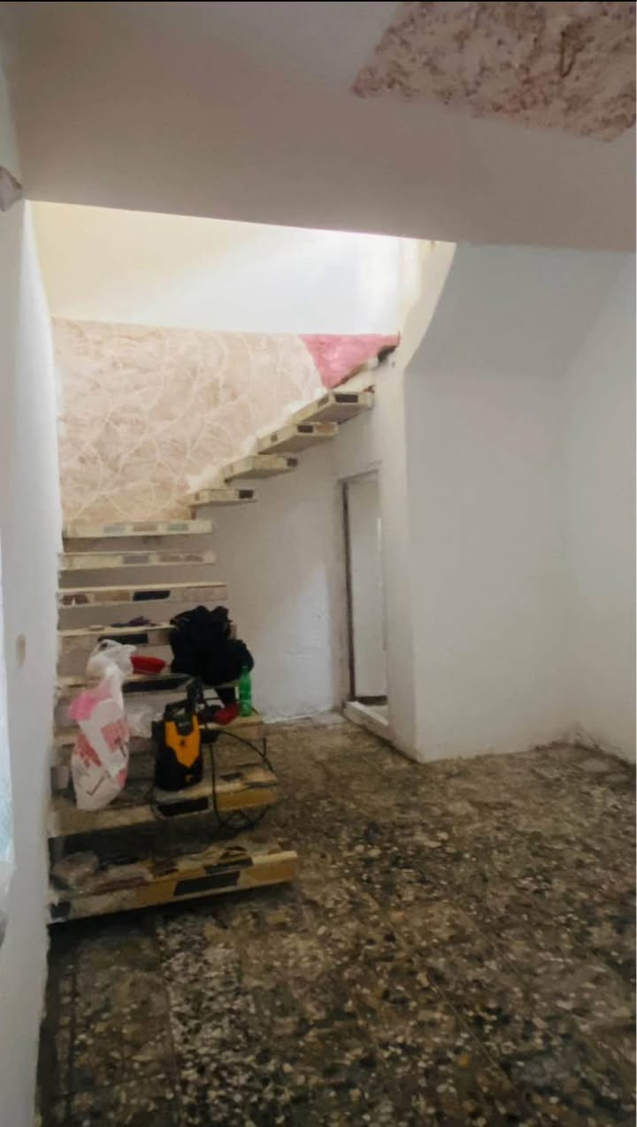 بيت للبيع   100 متر حي ميسان (طابو زراعي سند 25 )
قرب مدرسه العاصمه  يحتوي على غرفه وصاله واستقبال ومطبخ  وصحيات داخليه وخارجيه   

للاستفسار *********** النجف, العراق
