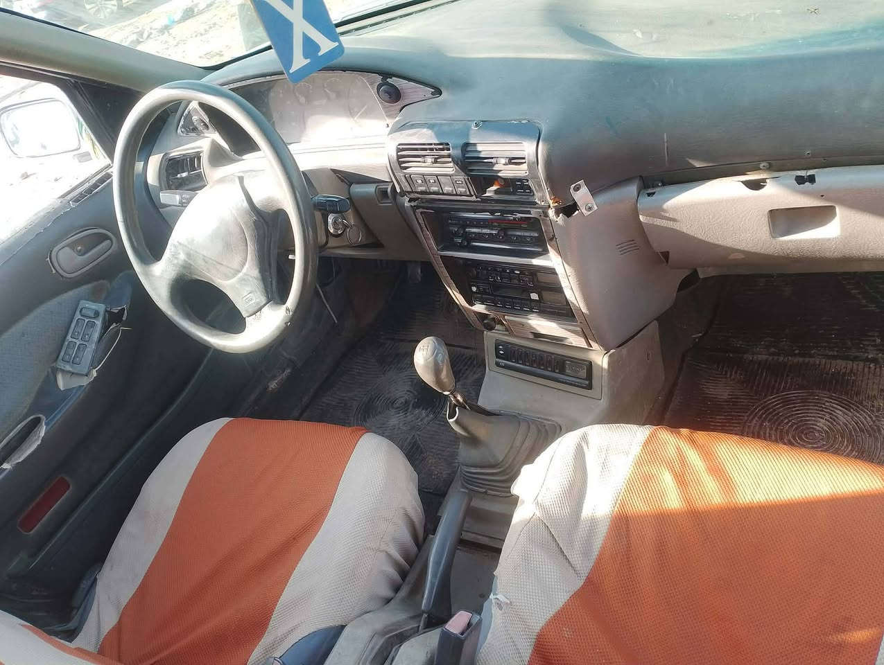 السلام عليكم للبيع سياره كيه سيفيا موديل ٩٣ رقم بغداد موازي سنويه صاقطه ٢٣ مكينه بيهه بخار قليل السعر ٢٢ ابيع تصقيط العنوان واسط الصويره مامتواجد على الفيس الاستفسار على الرقم ***********
