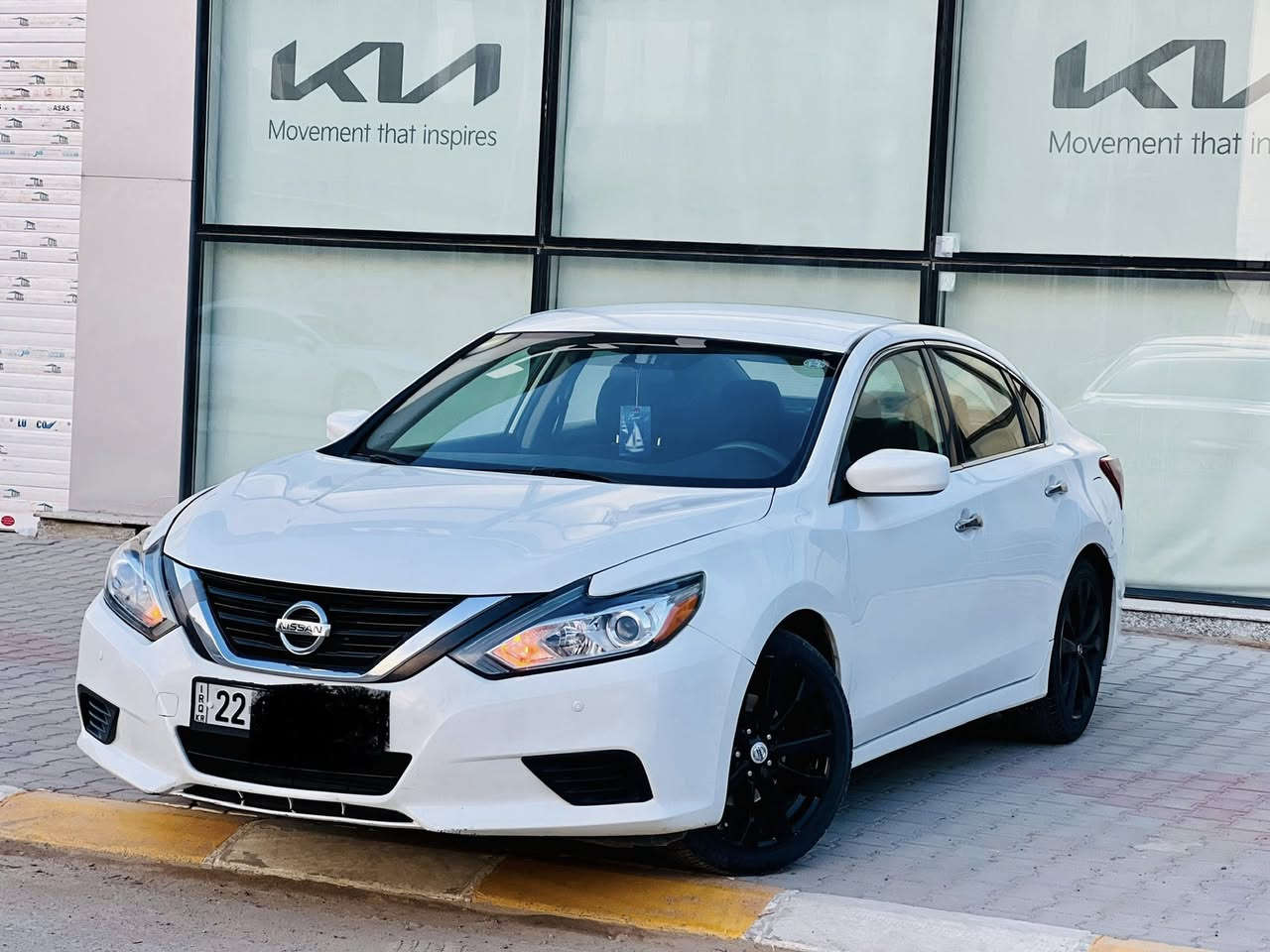 السلام عليكم...اعتذر عن الاقساط والوعدة…للبيع بسعر مناسب جداً 113…نيسان التيما 2017 وارد أمريكي 
لون ابيضّ رقم أربيل دولي شرط التحويل والغرامات…سيارة خير من الله حيل حلوة وأحلى من الصور جاهزة مجهزة بدون كل نقص…
فول مواصفات عدى السلايت بصمة تشغيل 5بصمات تشغيل عن بعد ويل كب كروم تحكم ستيرن جهتين مثبت سرعة شاشة بلادية
كامرة خلفية كشن جك وباقي المواصفات معروفة مايحتاج اذكرها…
سيارة بيها قطعتين صبغ وشوية بالجاملغ بدون قطرة داخل شرط الفحص والباقي كفالة بجم كبس…
السيارة ماشية 90 حقيقي شرط…
محرك2500مامفتوح بدون عيب…
كير مامفتوح بدون كل عيب شرط…
صدر بالباكيت طخم تاير جديد تبريد ثلج سيارة جاهزة مجهزة بدون كل نقص…
مكاني صلاح الدين تكريت 
للاستفسار ***********
***********
