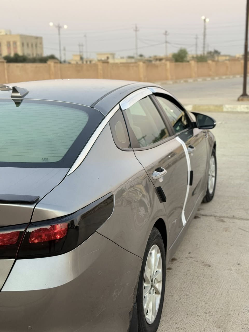 السلام عليكم كيا اوبتيما 2018باسمي رقم صلاح الدين دولي السياره جاهزه من كل شيء  مواصفات السياره تحكم ستيرن اشاره بالمري ثلاث وضع قياده كاميرا دواره حساس خلفي توقف ذاتي عند الاقتراب حادث السياره بنيد صبغ وباب مبدل بلادي 

مكان السياره صلاح الدين 

للستفسار الاتصال على الرقم ***********
