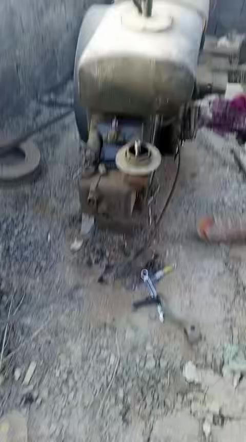 هندوري ويه موالده سبعه ونص البيع سعره 750رقمي ***********
