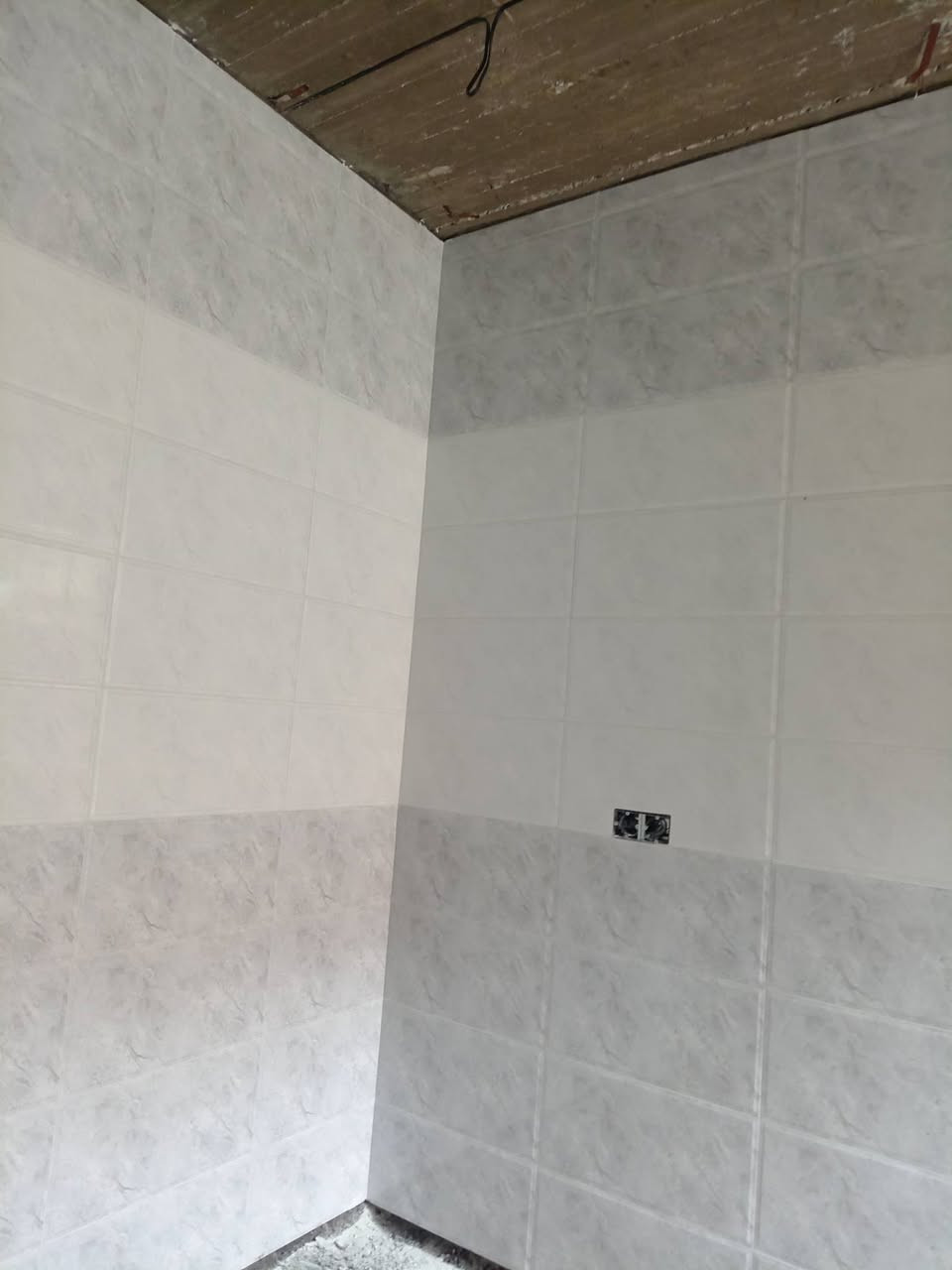 اتنين خلفه سرميك ومرمر وكاشي ودرج موجودين بل الاعظميه انشاء الله ***********
