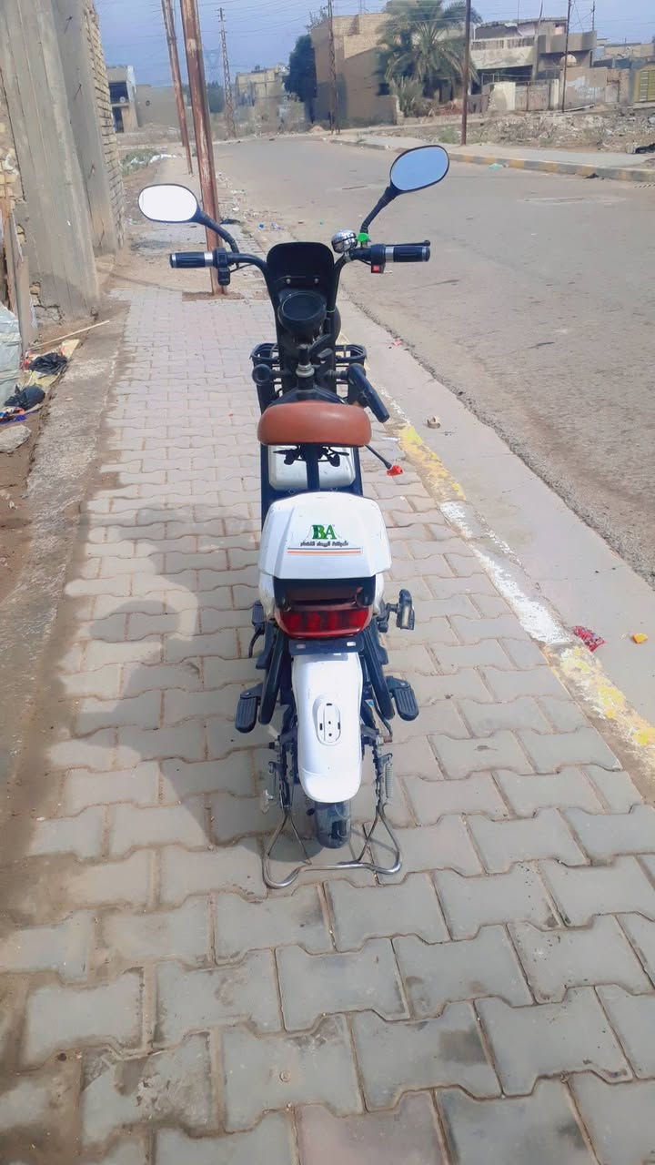 سلام عليكم دراجة شحن اخت الجديدة حجم 14 البطاريات كلشي ما بيهن بس يرادواير و سيم بريك كدام كهربائيات كلهة شغالةسعر 200 الف المكان الحسينية الراشدية ***********
