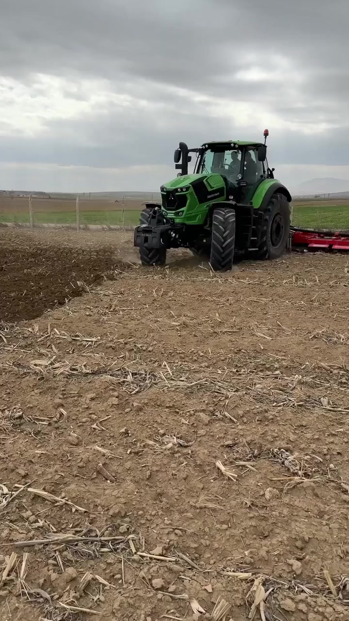 Rotary Tiller Working in the Field

Explore #FarmingEquipment on CNAUTO – register & inquire today!

https://www.cnauto.vip/page-guide.html

#CNAUTO #agriculture #agriculturelife #farmmachinery #Excavators #machinery #machineryforsale #TreeShaker


**إذا كنت صاحب هذا الإعلان وتريد حذفه لأي سبب، رجاءا أرسل رسالة إلى الدعم الفني**