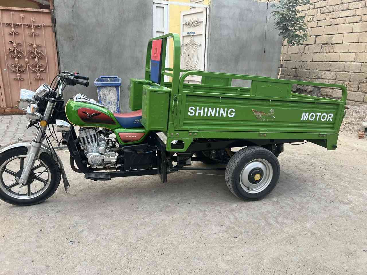 للبيع مديل 25 أورق  معرض الاخوين  ستوته توه طلع من لوكيل شراي ينتصل *********** مكاني البصره الدير
