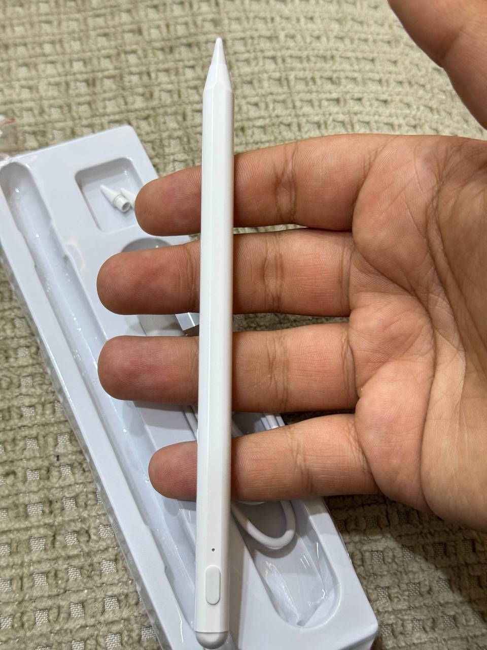 السلام عليكم
قلم بلوتوث جديد غير مستعمل فقط مفتوح من الكارتون للفحص يدعم إيبادات ابل فقط 

قلم بلوتوث يدعم راحة اليد شحن يو اس بي مع 2نبلات اضافيه

السعر 10والتوصيل 5لكل المحافظات


**إذا كنت صاحب هذا الإعلان وتريد حذفه لأي سبب، رجاءا أرسل رسالة إلى الدعم الفني**