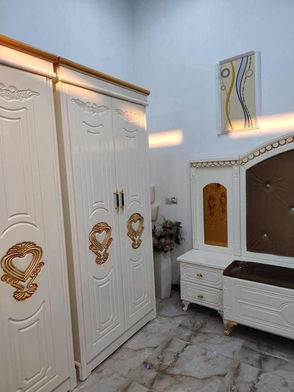 سلام عليكم
متوفر انواع الغرف العراقيه 
التصميم تركي الخشب بلوك 
كل الغرفه 
العنوان ناصرية 
***********
