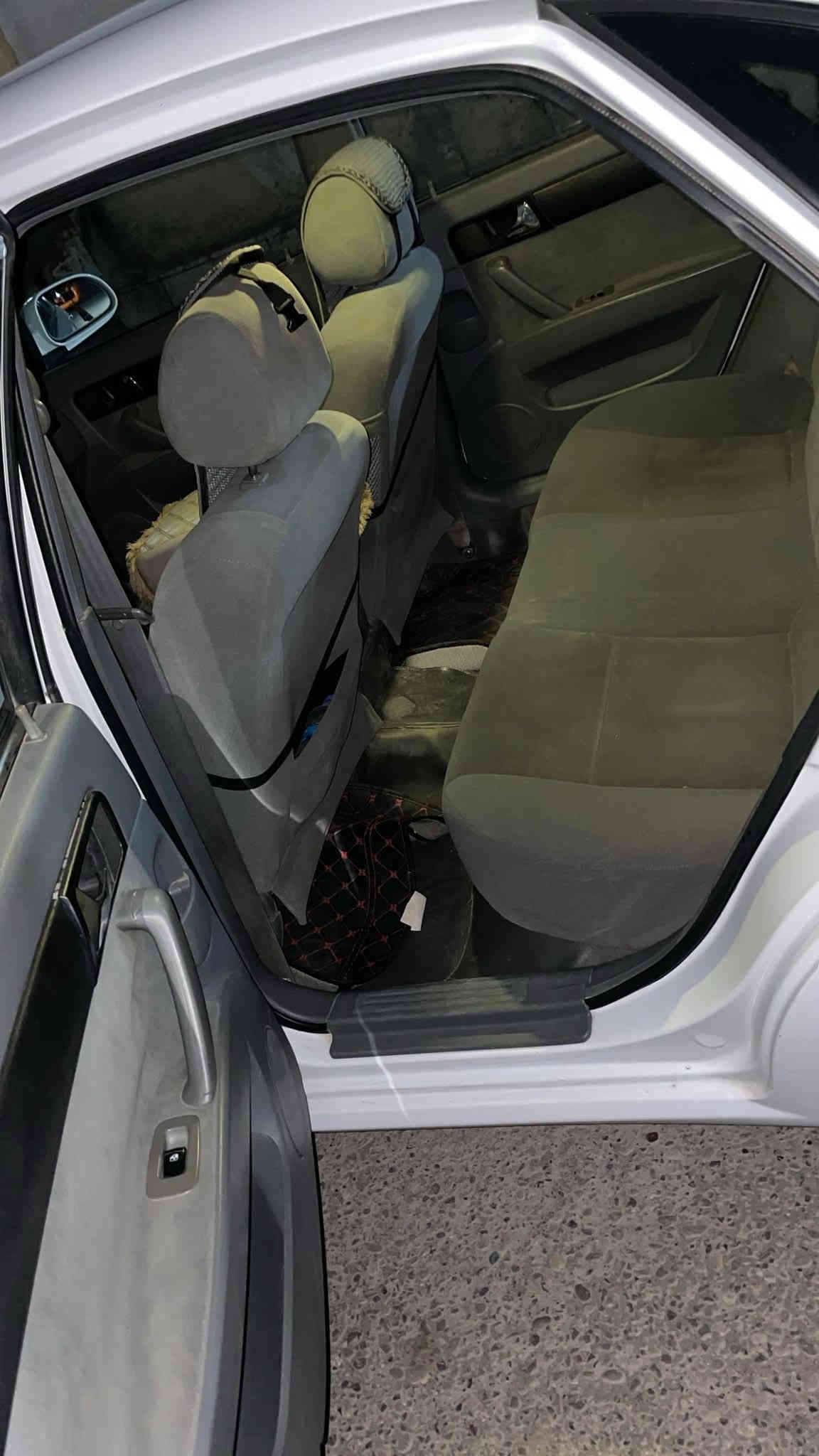 اوبترا 2011  
كلين بيها مكانات بارد  تبريد  مكينة 16  رقم صلاح الدين باسمي صار هزة وسنوية صار شهر مجدد   بيها طخه فوك باب النفر زغيرة  طخم تاير جديد  باتري جديد. مكينة شرط  السعر 92   واذا اكو الانترا مقدس محرك 20 مراوس او سيراتو  نفس السعر ***********
