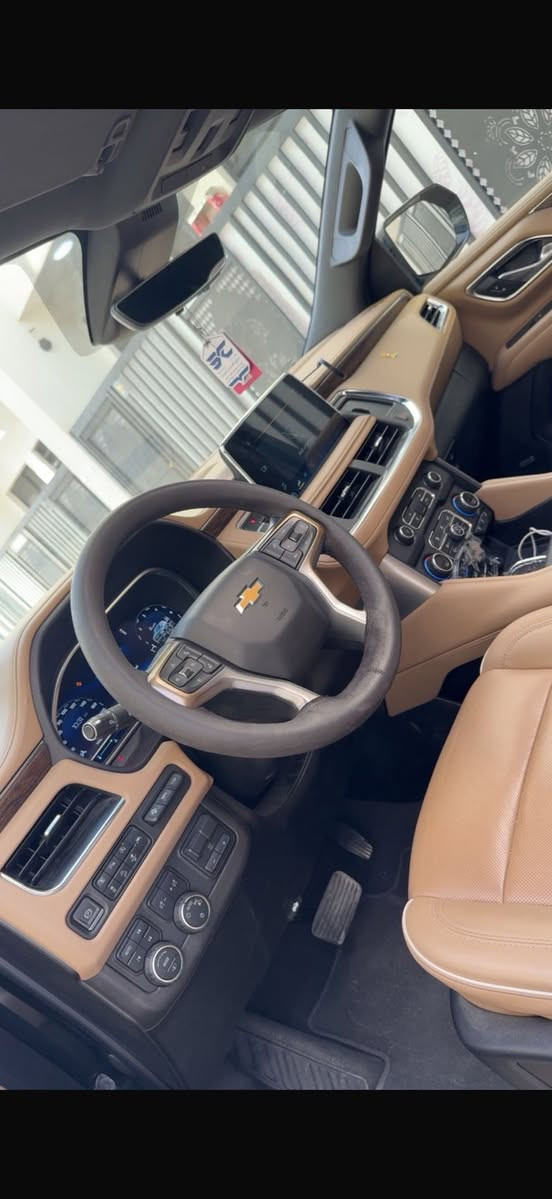 السلام عليكم 
تاهو 2023
برايمر بلاك ادشن بلادي 
فول اعلى فئه ماشيه45
مكفوله بيها بارد بالجاملغ الخلفي بسيط 
السعر512وبيها مجال 
مكانه بغداد 
***********
