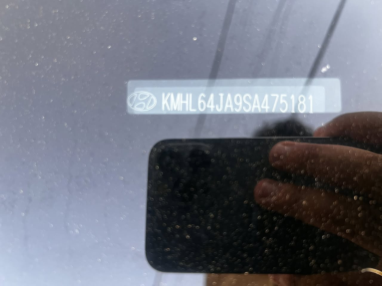 سلام عليكم 
سوناتا2025ماشية31الف مكينه 2.5 GDi سيارة حلوه وناعمة كير ومكينه مكفول بدون لغد ولا شاصي حادثها جاملغ ايمن مبدل 
المكان بغداد الدولعي 
الرقم : ***********
