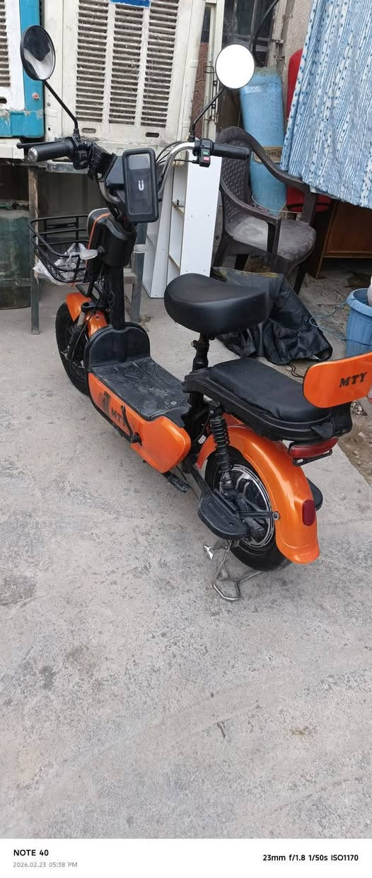 السلام عليكم درج شحن للبيع  نضيف دراجة  صار 6شهر  من خذتهة درج نضيف  بطارياته ما تعبانه  هذة رقمي ***********
