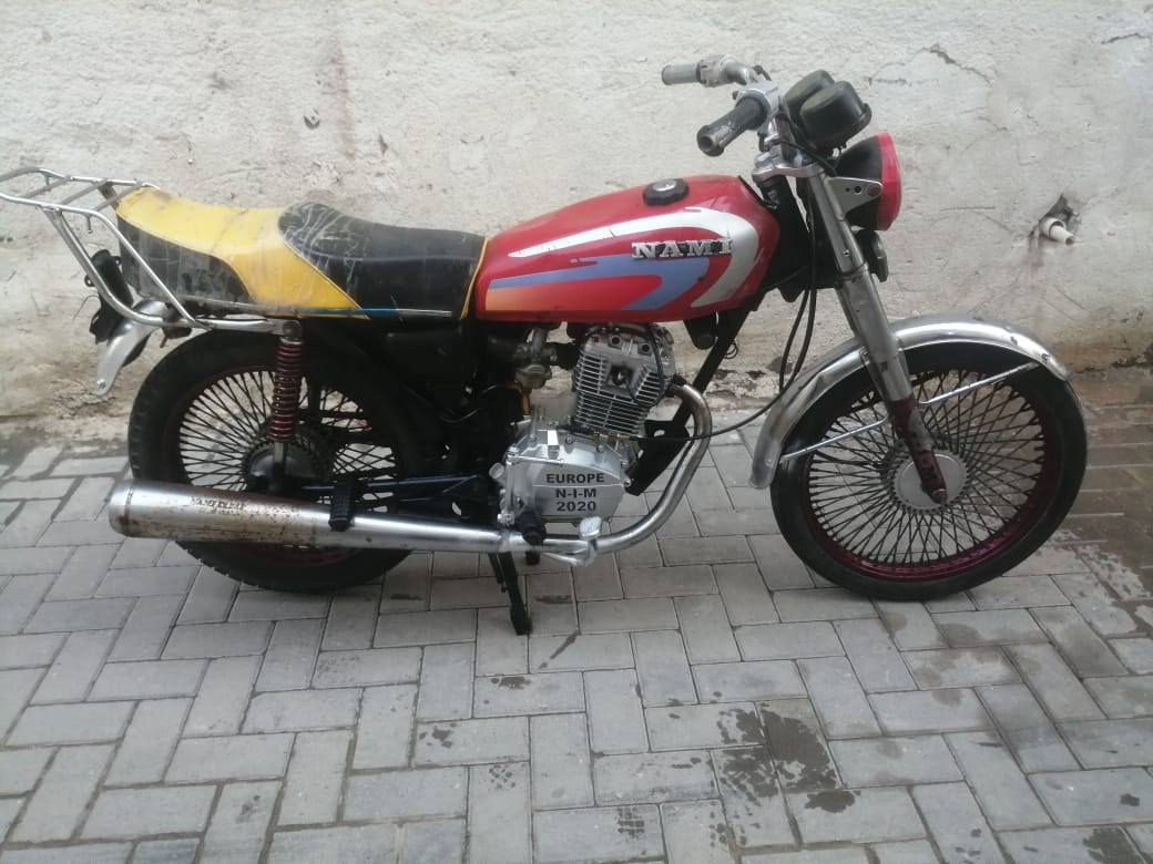 السلام عليكم دراجه  ايراني ادوات مقفوله من السرقه سعر 300 قفل هذا  ***********  جاهزه الدراجه ما بها اي نقص
