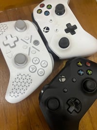 القطعة ٢٥ • إكسسوارات • إلكترونيات