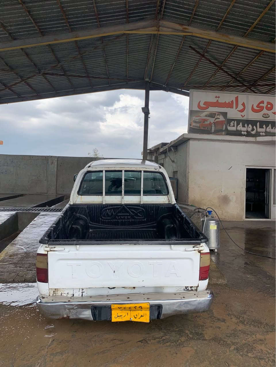 لەسەر ئیزنی ئەدمین توێتاپیکاب ٢٠٠١بۆفرۆشتن کامل بۆیاخە سەنەوی بەسەر جوە بەناوی خۆمانۆیە گێڕو مەکینەی بەشەرت ***********  ***********.       ٦٠گەڵاومەعامەلە حلبجة, السليمانية
