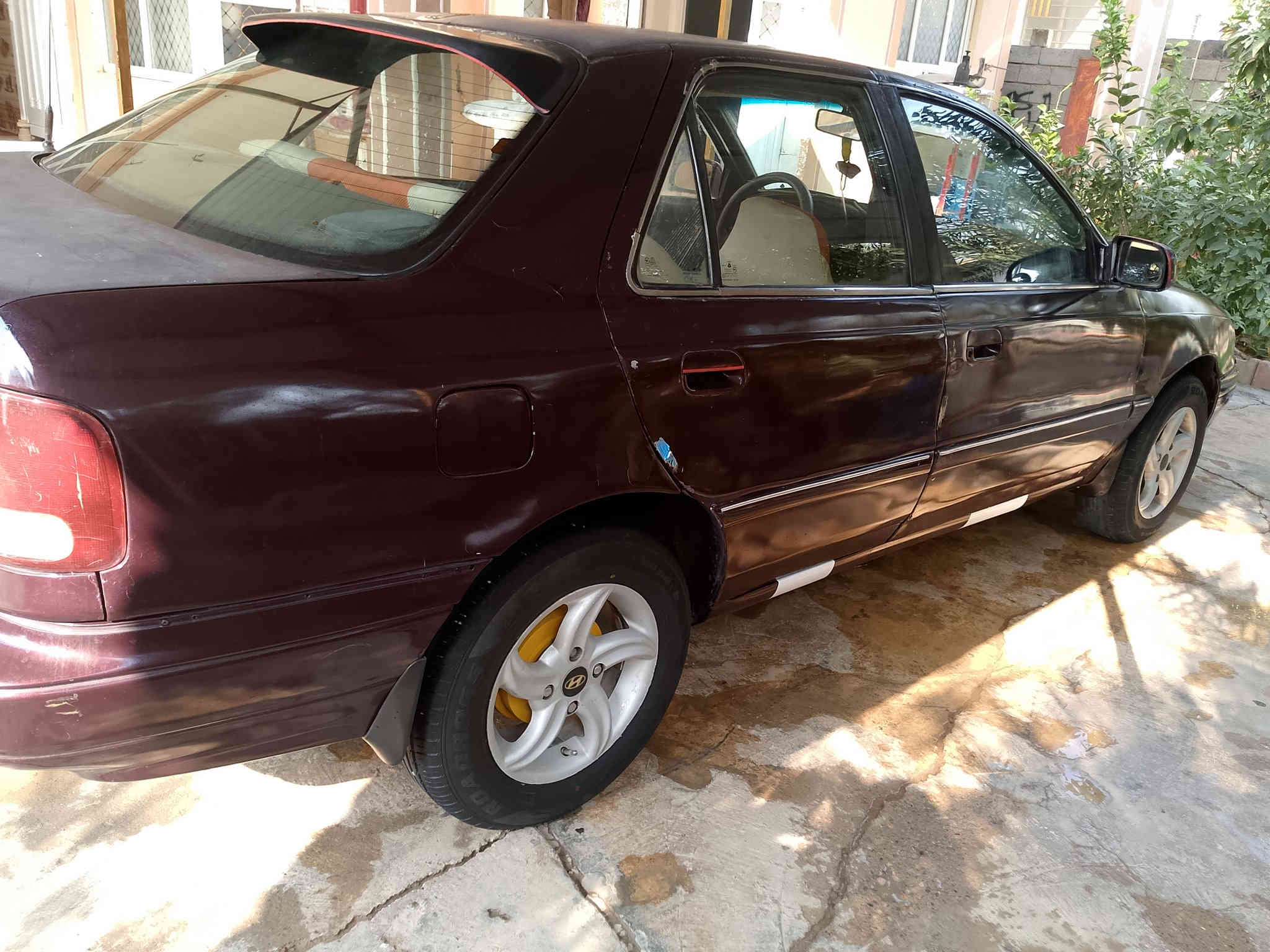 سلام عليكم لانتره دمعه موديل 94 سيارة كامله كهربايت كلهه شغاله صدر جديد تايرات جديد محرك خير من الله سيارة جاهزه سعر 24 وبيهه مجال مكان ديالى على طريق دلي عباس اتصال على هاذا الرقم ***********
