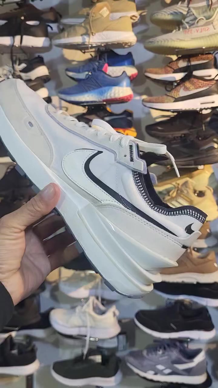 تحفه من نايك قياس ٤٧ ونص 
قدم ٣١ ..نظافه ١٠٠/١٠٠..


**إذا كنت صاحب هذا الإعلان وتريد حذفه لأي سبب، رجاءا أرسل رسالة إلى الدعم الفني**