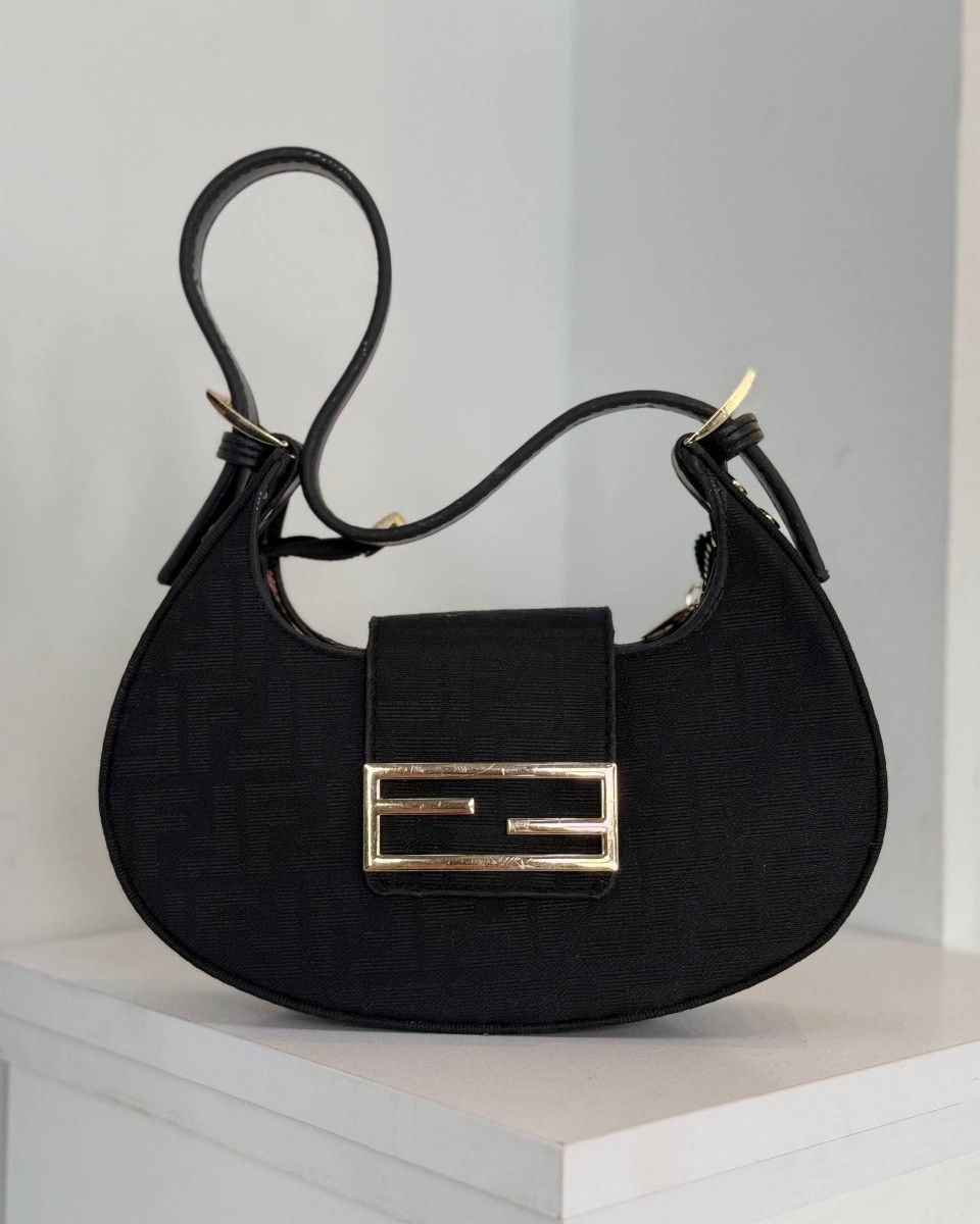 جنط نسائي 
سعر المفرد 15 آلاف دينار
سعر الدرزن 120 ألف ألف دينار
قياس 14 × 24 سم 
واتس اب :***********
واتس اب :***********
