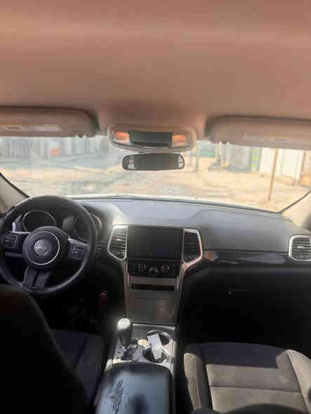 السلام عليكم 
 جيب لاريدو 2011 رقم اسليمانية 
كشن مخمل كهربائي جه الساق تحكم استيرن طخه بسيطه كلش جاملغ الأيسر تخم تاير حداديه جديده كير اومكينه مكفوله السياره عاوزها بوليش اودوشمه السياره ناعمه ماشيه 127 حقيقي 
السعر 155$ اوبيها مجال بسيط عنواني بغداد 
رقم *********** باقي التفاصيل ع خاص
